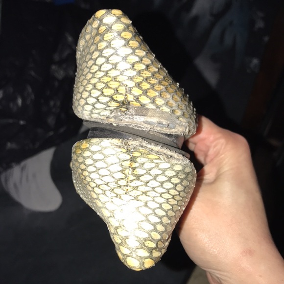 Vince size 8 reptile pattern flats cream and grey 💕 - Picture 6 of 7